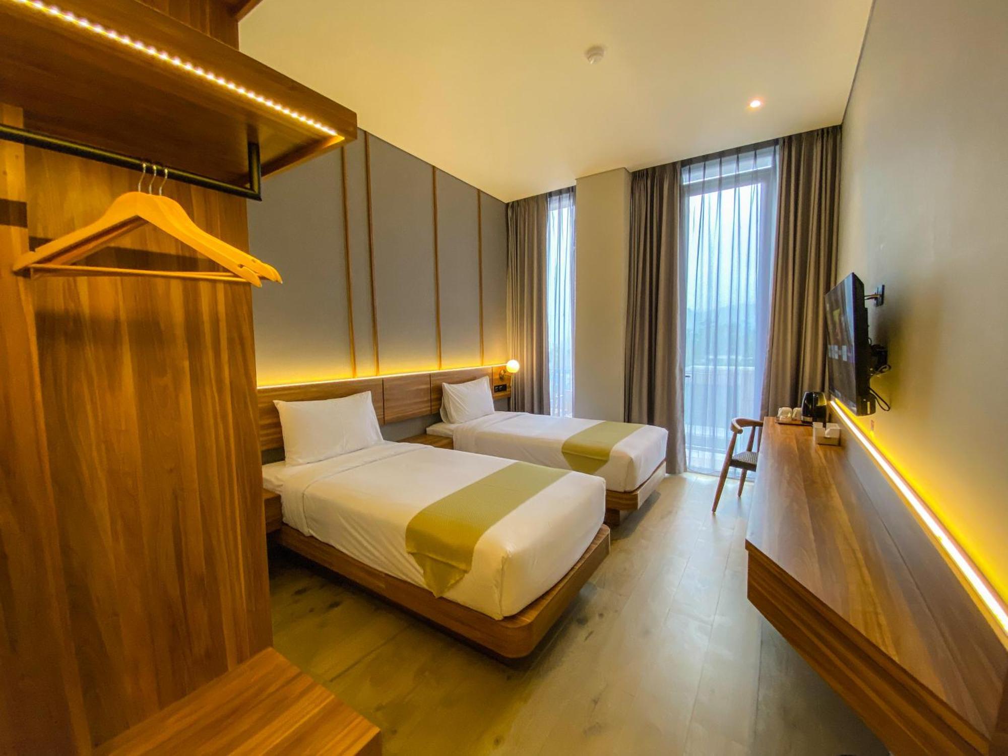 Facade Hotel By Azana Tawangmangu Exterior photo