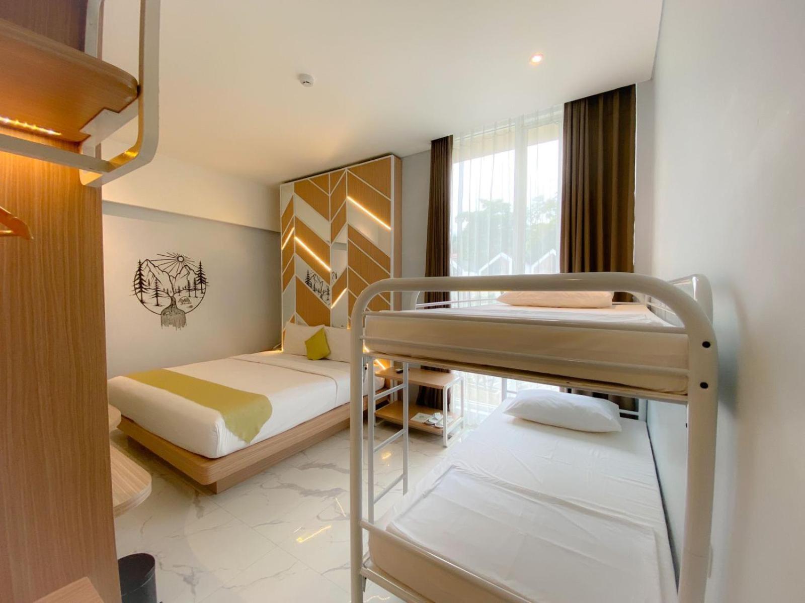 Facade Hotel By Azana Tawangmangu Exterior photo