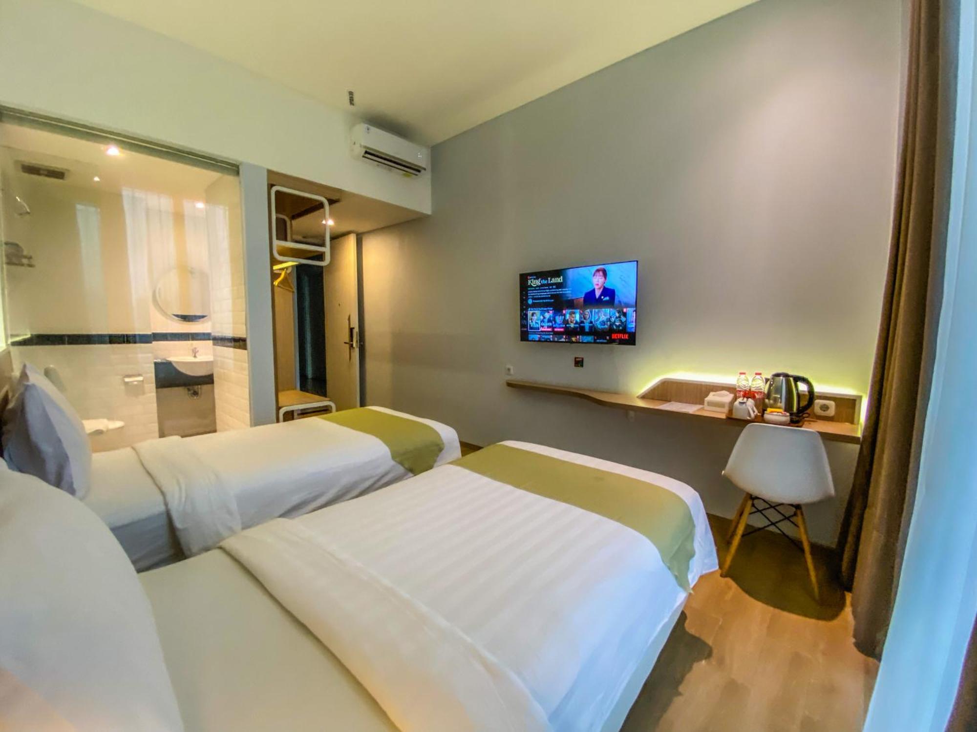 Facade Hotel By Azana Tawangmangu Exterior photo