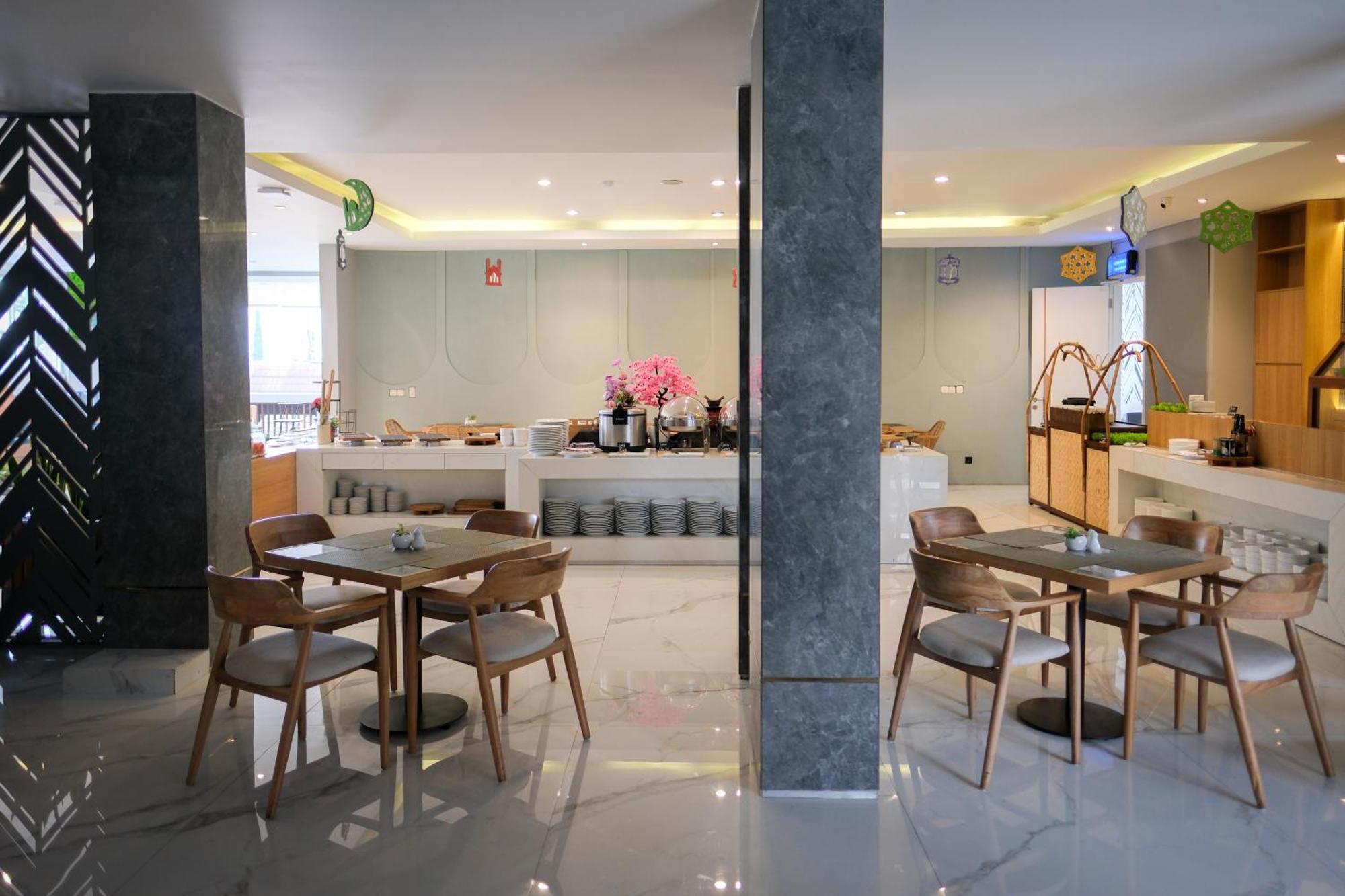 Facade Hotel By Azana Tawangmangu Exterior photo
